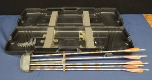lot A19 image: HARD ARROW CASE
