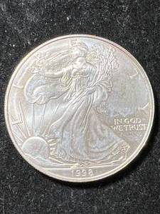 1998 AMERICAN SILVER EAGLE 1 TROY OZ .999 FINE SILVER