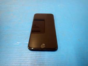 lot 17 image: Apple&nbspiPhone 7 A1778  32GB of storage  AT&ampT Carrier Locked  Includes charging cable 