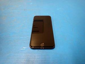 lot 22 image: Apple&nbspiphone 8 A1863  64GB of storage  Cellular Carrier Unlocked  Includes Charging Cable 