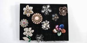 Costume Jewelry Ring Lot of 10 Rings Vintage & Modern (Floral)