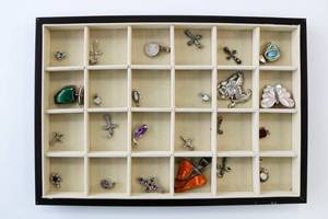 lot 25 image: Sterling Pendant Jewelry Lot