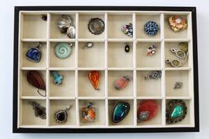 lot 23 image: Sterling Pendant Jewelry Lot