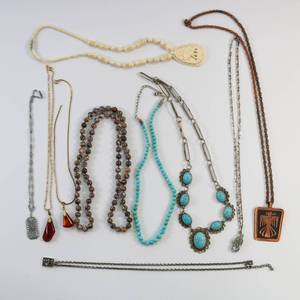lot 27 image: Costume Jewelry Lot of Necklaces