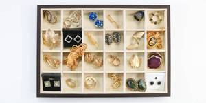 lot 81 image: Costume Jewelry Lot of Earrings, Necklaces, Rings, Pendants