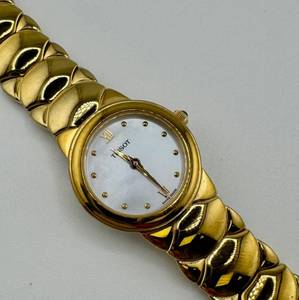 lot 115 image: Tissot Ladies Wristwatch Quartz Mother of Pearl Dial