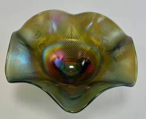 lot 174 image: Northwood Carnival Glass 3 Footed Dish