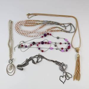 lot 151 image: Costume Jewelry Necklace Lot of 5