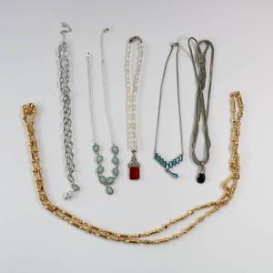 lot 149 image: Costume Jewelry Necklace Lot of 7