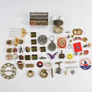 lot 138 image: Costume Jewelry Pendant & Misc. Lot