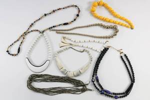lot 132 image: Costume Jewelry Necklace Lot of 8
