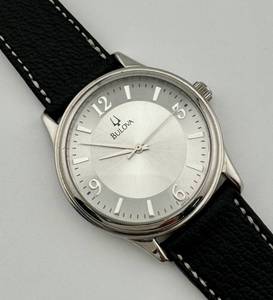 lot 210 image: Mens Bulova Quartz Wristwatch Runs 38mm Case