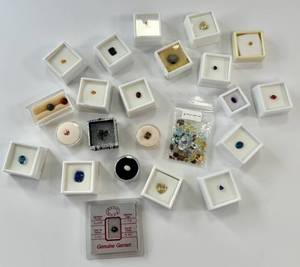 lot 213 image: Gem Stones Miscellaneous Lot