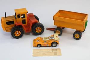 lot 261 image: Vintage Orange Tonka  Lot - Farm Master, Sports Car and Trailer