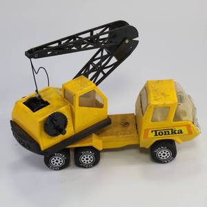 lot 259 image: Vintage Tonka Yellow Crane