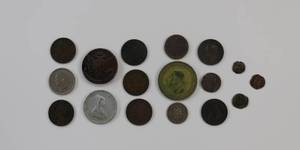 lot 288 image: Vintage Foreign Coin Lot of 17