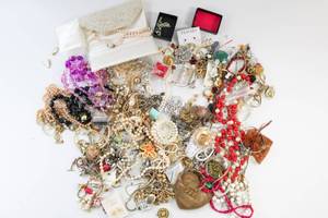 lot 278 image: Large Costume Jewelry Lot