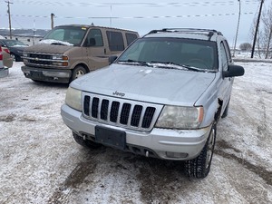 lot 19 image: 2003 Jeep Grand Cherokee