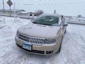 lot 21 image: 2007 Lincoln MKZ
