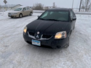 lot 22 image: 2005 Mitsubishi Galant