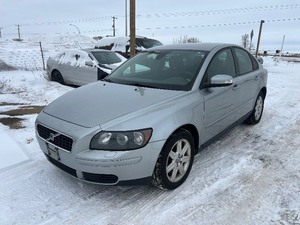 lot 16 image: 2007 Volvo S40