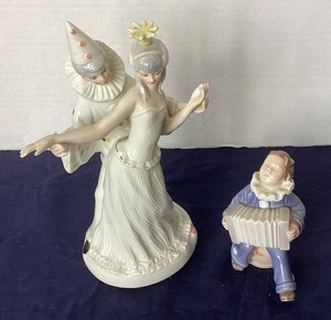 lot 35 image: Pair of Porcelain Figurines