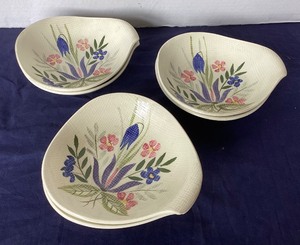 lot 45 image: Group of 6 Red Wing Pottery Bowls