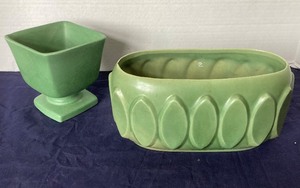 lot 47 image: Pair of Red Wing Pottery Vases