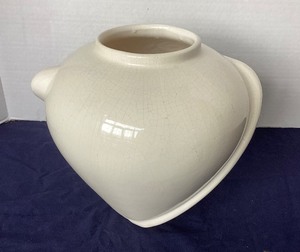 lot 49 image: Large White Pottery Swirl Vase