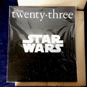 lot 126 image: Disney 23 - Star Wars ( Magazine )