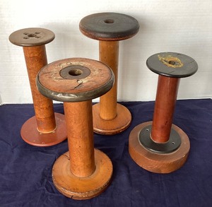 lot 132 image: Group of 4 Antique Wooden Bobbins