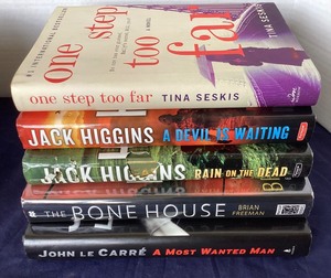 lot 182 image: Group of 9 Modern Fiction Thrillers #1