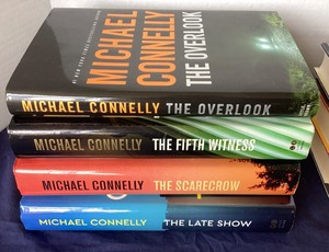 lot 186 image: Group of 7 Michael Connelly Thrillers #1