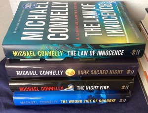 lot 188 image: Group of 8 Michael Connelly Thrillers