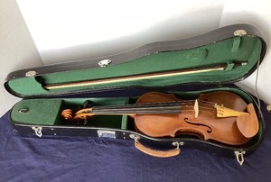 lot 196 image: Vintage English Violin