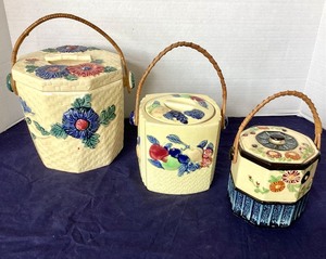 lot 238 image: Group of 3 Vintage Japanese Cookie  Biscuit Jars