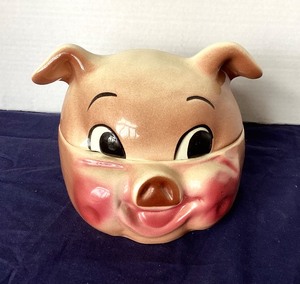 lot 246 image: California Pig Cookie Jar