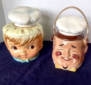 lot 253 image: Pair of Chef Cookie Jars