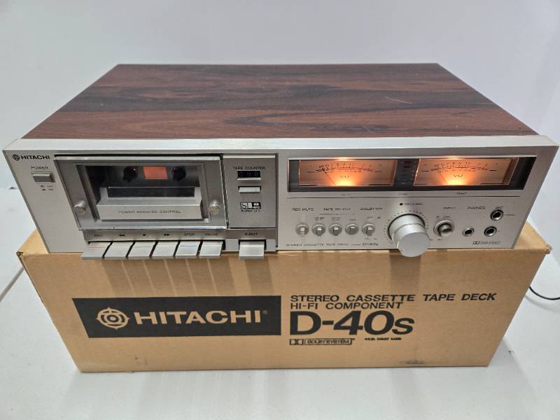 Working Vintage HITACHI Model D-40S Stereo Cassette Tape Deck w