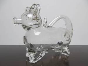 lot 10 image: Hand Blown Art Glass Pig