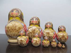 lot 17 image: Very Nice Hand Painted Russian Matryoshka  Nesting Doll