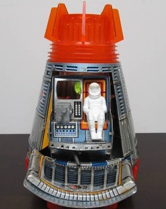 lot 21 image: Awesome Vintage 1960s era Horikawa Tin Litho Battery-Op Space Capsule Toy