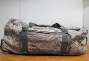 lot 115 image: LARGE Military Rolling Duffel Bag wBackpack & other Accessories