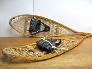 lot 116 image: Very Nice Vintage NORTHWOODS Brand Snowshoes 