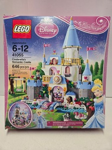 lot 181 image: LEGO Disney Set - Cindarellas Romantic Castle