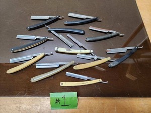 lot 168 image: Lot of Antique Straight Razors #1