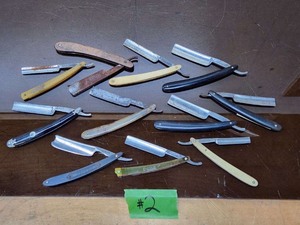 lot 169 image: Lot of Antique Straight Razors #2