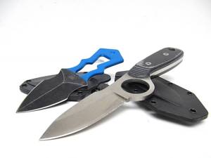 lot 192 image: 2 Like-New Fixed Blade Knives wSheaths