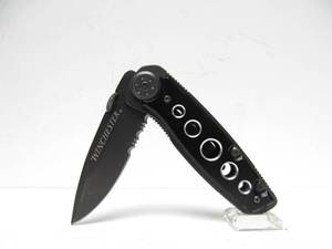 lot 195 image: Like-New WINCHESTER Folding Knife