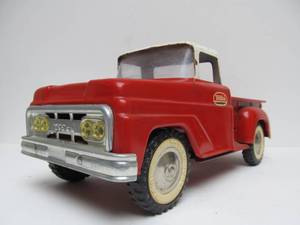 lot 203 image: Very Nice Vintage 1960s TONKA Red Pickup Truck